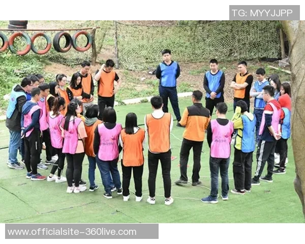 成都滑板队与深圳滑板队赛后复盘团队协作的成功与不足分析